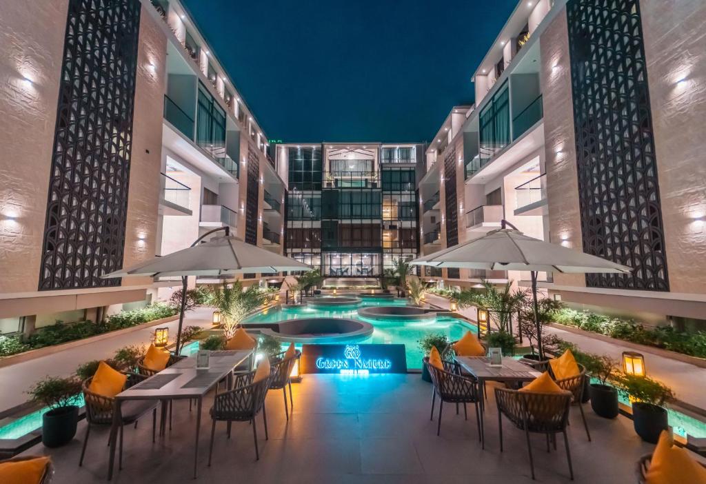 Green Nature Resort and Suites